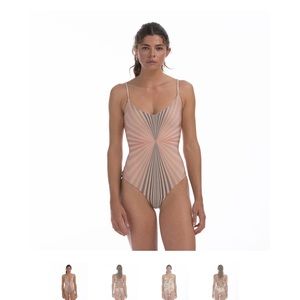 Cali dreaming one piece